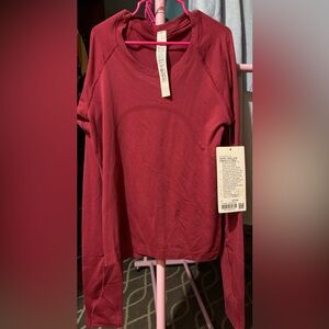 Lululemon Athletica Red Fitted Sweatshirt with Round Neckline